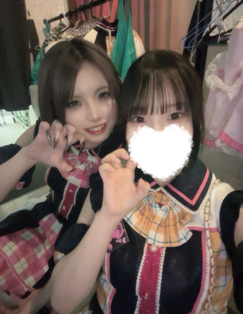 キャスト同士で撮影した仲良し写真