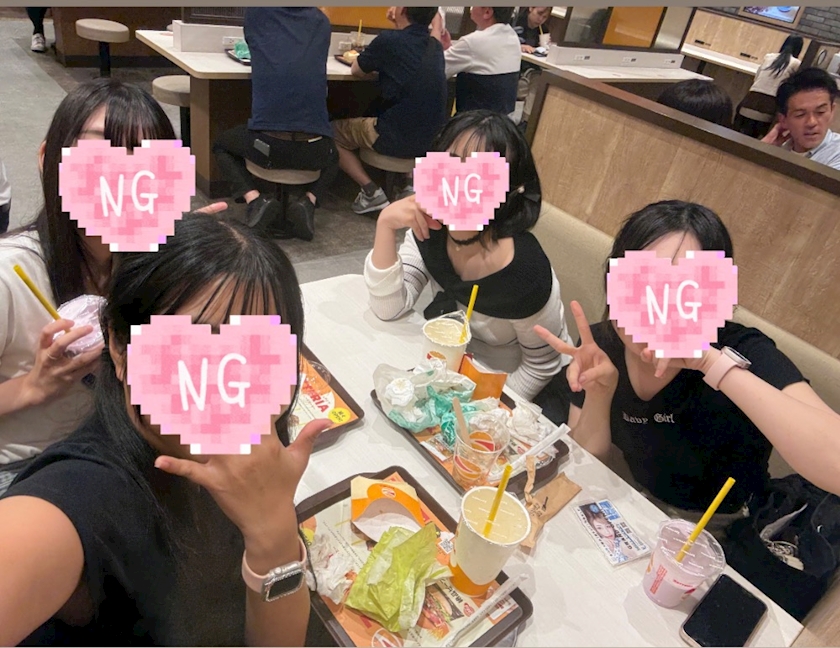 キャスト同士で撮影した仲良し写真