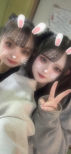 さな「出勤しました ⸜︎︎︎︎❤︎︎⸝‍」