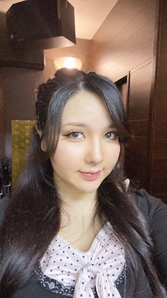 エマ「出勤してます！！！」