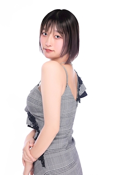 プロフィール写真11・白崎　えり｜ドレスライン立川