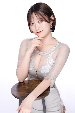 プロフィール写真7・白崎　えり｜ドレスライン立川