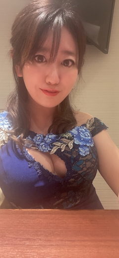 プロフィール写真6・ママ🌸広瀬可奈｜ラウンジ花香・ハナカ - 銀座のパブ/スナック