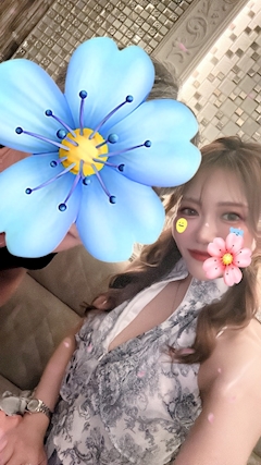 🌸🤍桜    すず⚜️🖤🌸「🌸」