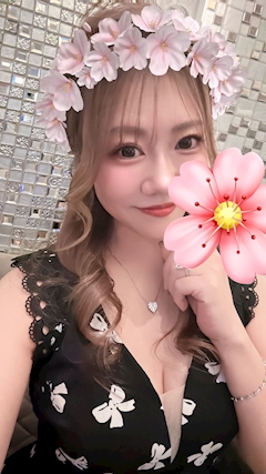 プロフィール写真3・🌸🤍桜    すず⚜️🖤🌸｜CLUB ONE CHAN　北新地・ワンチャン キタシンチ - 北新地の熟女パブ/熟女キャバクラ