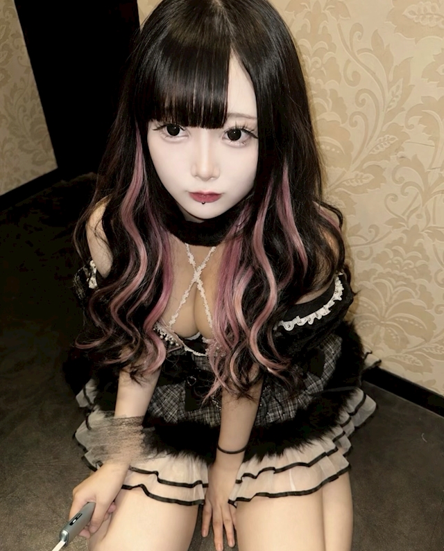 プロフィール写真1・紫苑 蝶｜