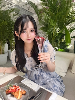 プロフィール写真1・白石 りこ|New Club ReBorN・リボーン - 岐阜 柳ヶ瀬のキャバクラ