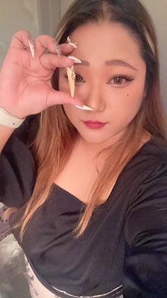 プロフィール写真2・あゆみ💜😈🖤｜girl's snack N.I.R・ニール - ミナミのスナック