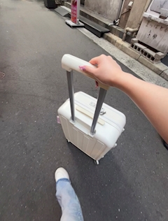 あみ💗ぴんみん三宮店「旅行には行きません」