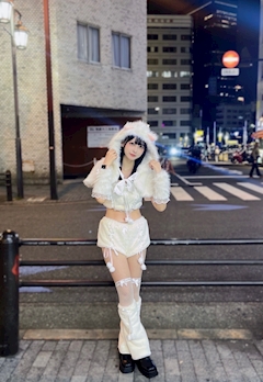 プロフィール写真6・みみ【池袋　vivid cafe】｜vivid cafe・ヴィヴィッドカフェ - 池袋西口のガールズバー