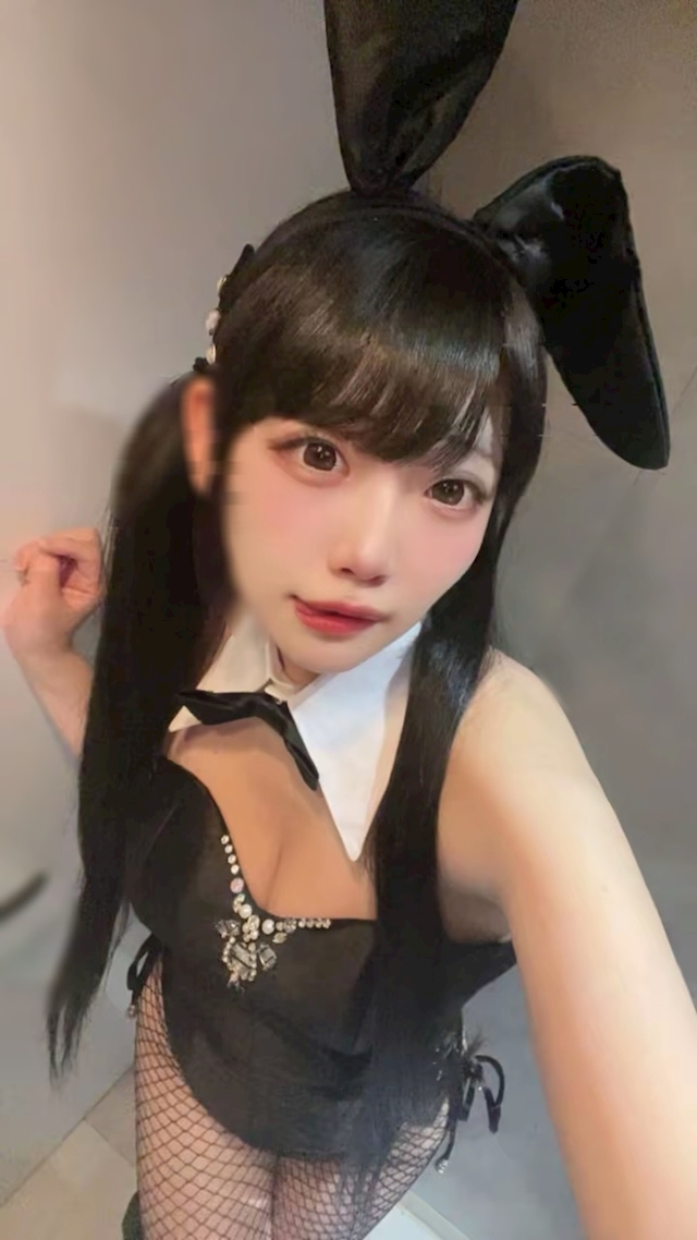 みか Girl's Bar W-PEACE