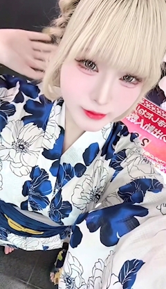 プロフィール写真3・イヴ🐺オオカミちゃんカフェ梅田店🐺|オオカミちゃんカフェ梅田店 - 堂山町のガールズバー