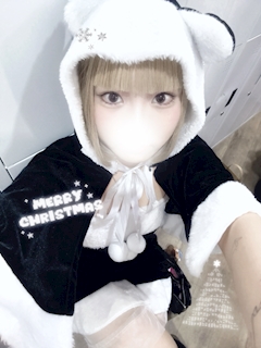 りお🍓【三鷹アーク】「年内ラスト出勤🍓🍓🍓22時～✨」