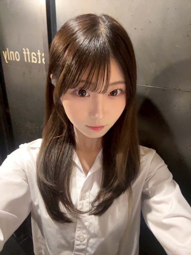 ゆいな miu-miu