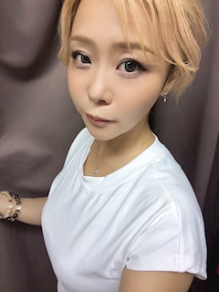 プロフィール写真3・まみ|Club 離れ・クラブハナレ - 中洲のキャバクラ