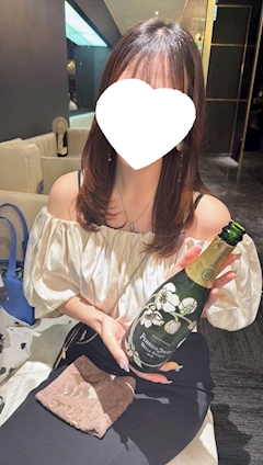 プロフィール写真3・ゆいか｜SERENA・セレナ - 名古屋 錦のスナック