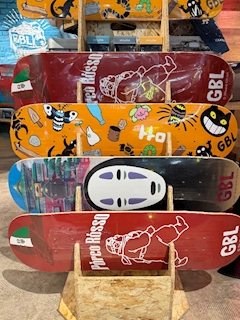 ちい👩🏻‍✈️✈️【下北PUB CLUB RISING】「強風ムズムズはくしょん🤧💫」