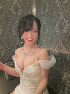 白愛 なつき「238‎🤍」