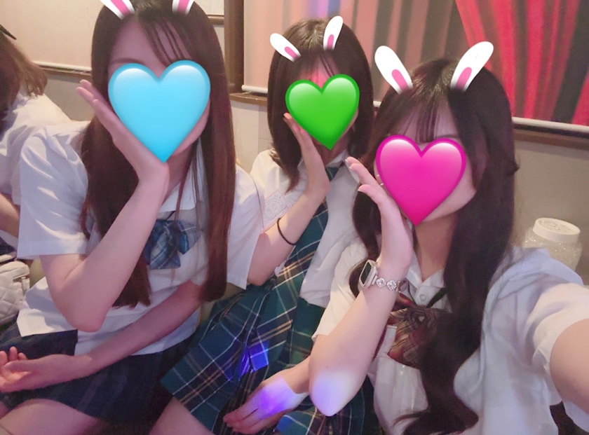 キャスト同士で撮影した仲良し写真