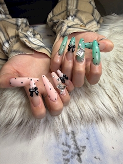 りん「NEWネイル💅🏻✨」