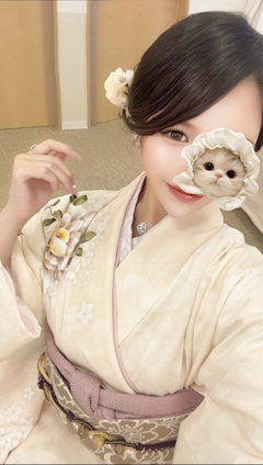 プロフィール写真3・華音｜EMPEREUR・アンプルール - 広島市（流川）のキャバクラ