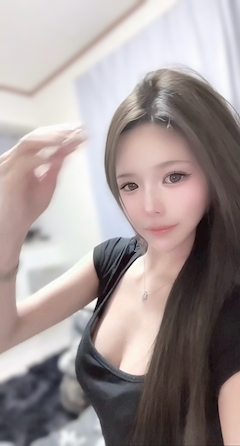 プロフィール写真2・華音|EMPEREUR・アンプルール - 広島市(流川)のキャバクラ