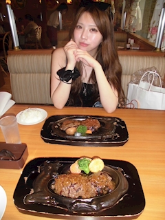 プロフィール写真1・しおん｜BAR lounge Cyan・シアン - 鶴ケ島駅東口のパブ/スナック