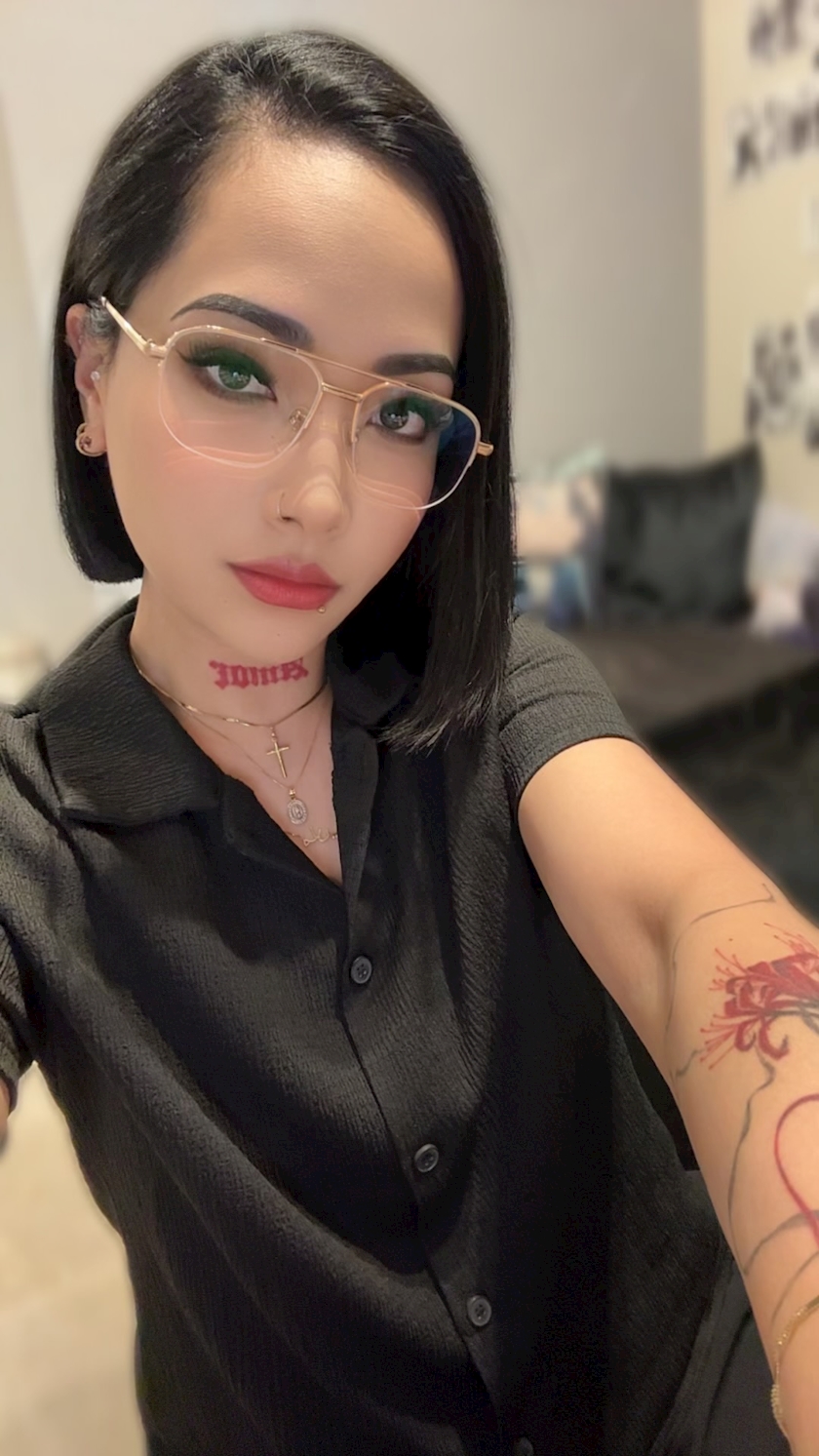 Marina🌙🐈⬛🥀💋 アニソンBAR 百式・ヒャクシキ - 那覇・久米のガールズバー