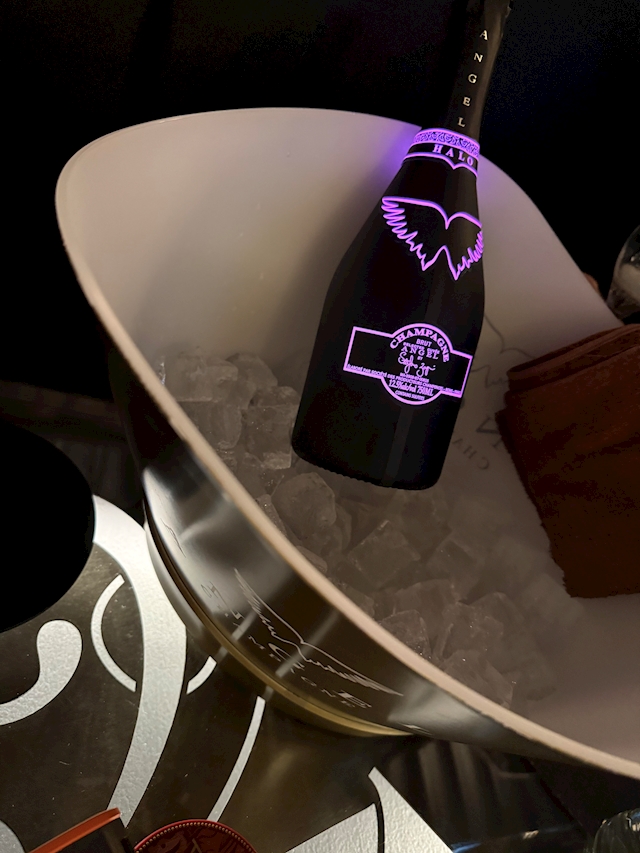 プロフィール写真6・美波　るあ｜