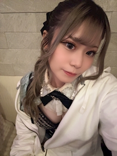プロフィール写真4・りん｜Lp・エルピー - 西新宿のガールズバー