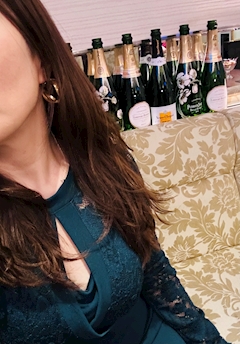 プロフィール写真1・あき｜ラウンジ花香・ハナカ - 銀座のパブ/スナック