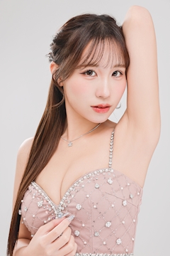 プロフィール写真3・華乃 みづき|BARCELONA Leicester・レスター - すすきのニュークラブ(キャバクラ)