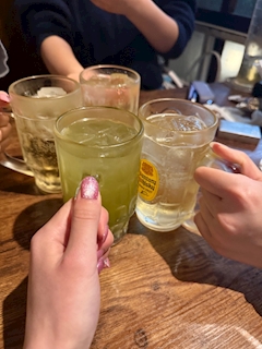 れい「しごおわ🍶´-」