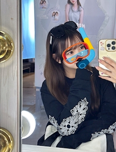 さきな「いてます︎👍🏻 ̖́-」