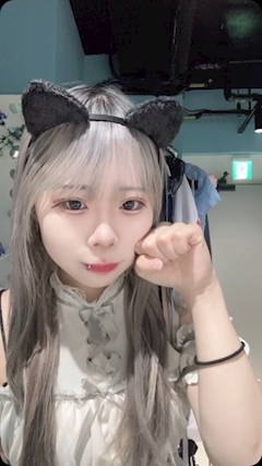 せら「ねこになりましたせらです🍎」