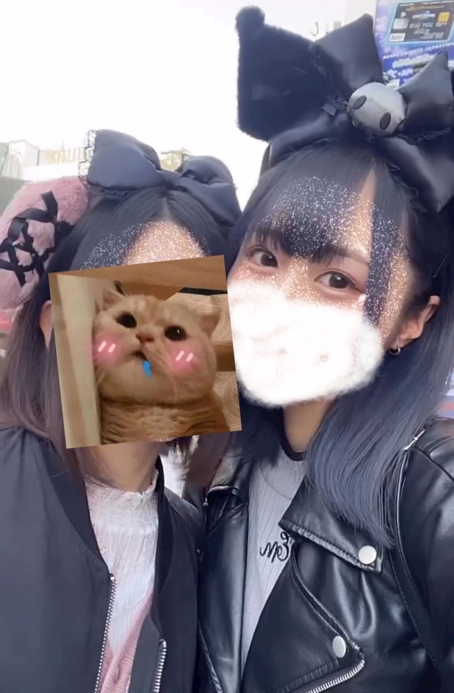 キャスト同士で撮影した仲良し写真