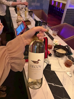 しき「お初の!!🍷✨」