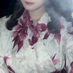 さきな「浴衣きてるよ👘」