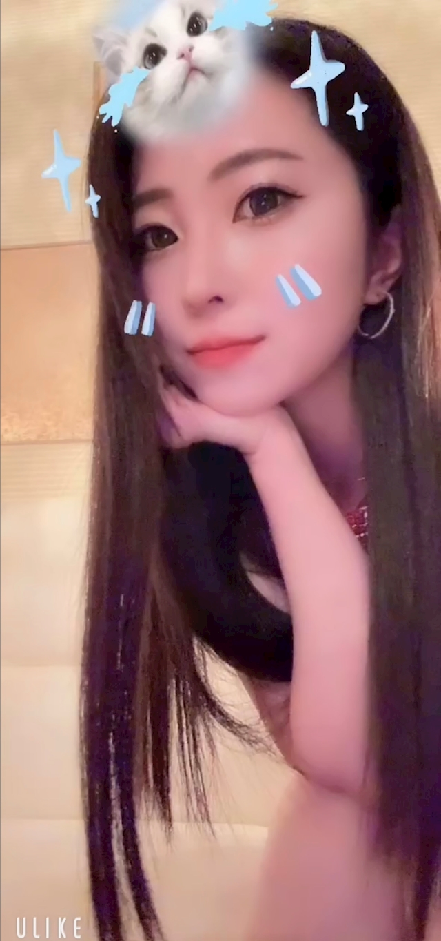 プロフィール写真2・ひとみ｜ミナミ キャバクラ・シュシュールアネックス