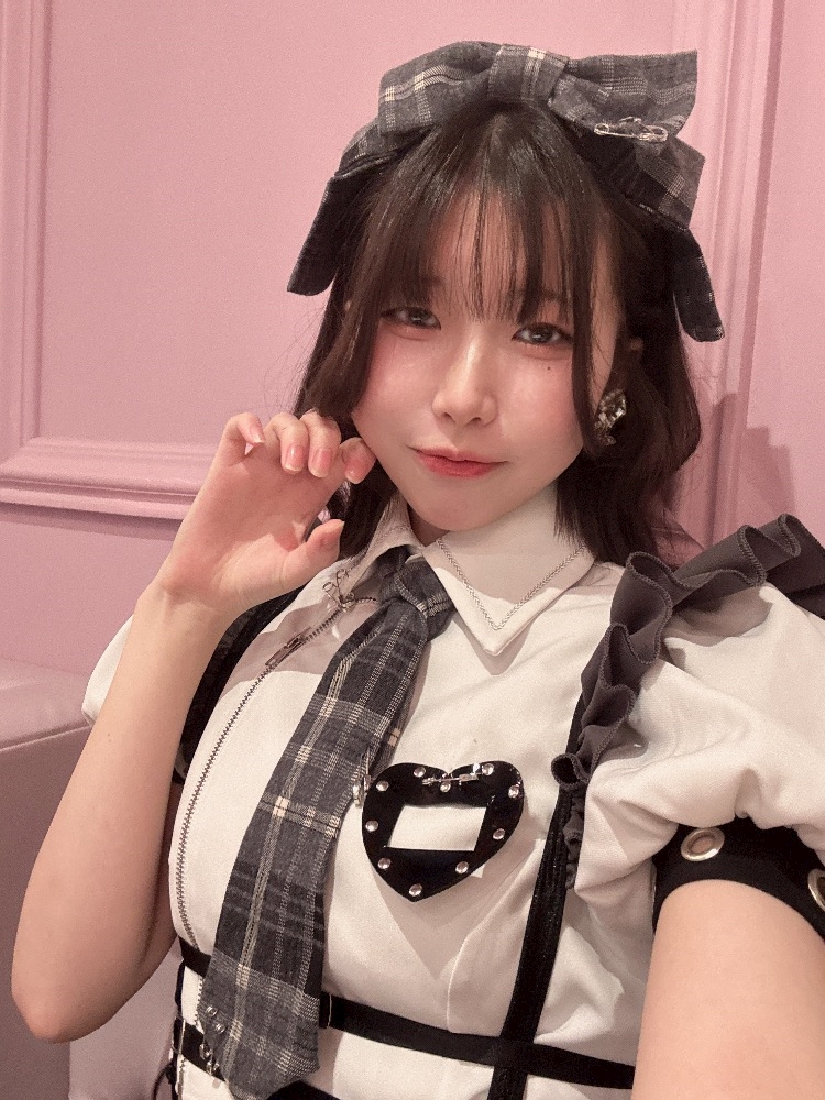 ひま iDOL STAGE Bijou・アイドル ステージ ビジュー - 京橋のコンカフェ