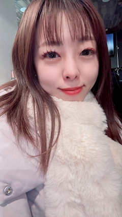 プロフィール写真2・みな｜ゆるパカBAR L'ei・レイ - ミナミのガールズバー