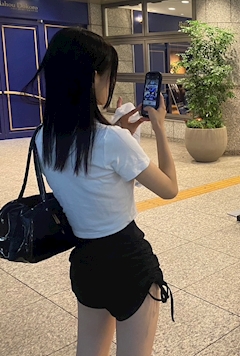 プロフィール写真2・もも｜Girls Bar 7・セブン - 池袋西口のガールズバー