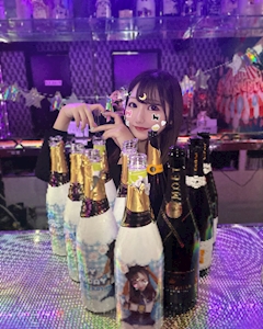 プロフィール写真6・れあり｜ネオスナック 紙の月・カミノツキ - 歌舞伎町のパブ/スナック