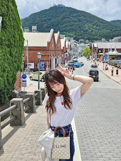 プロフィール写真10・まなみ｜GIRLS BAR SHIRO・シロ - 湯島・上野のガールズバー