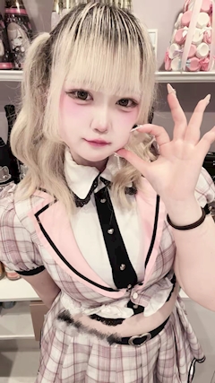 プロフィール写真3・らて｜Cafe&Bar くろ×スト - 池袋東口のコンカフェ