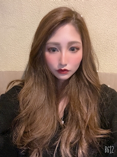 プロフィール写真2・みか|調布 オブロングラウンジ