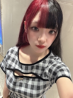 あめ【新橋JJ自由時間】「寒い~😖🍃」