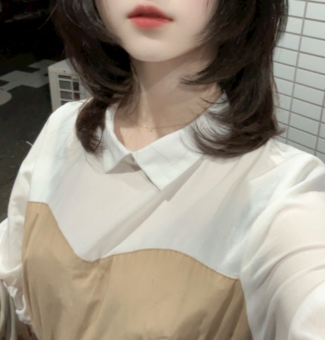 リカ Girl's Bar K2