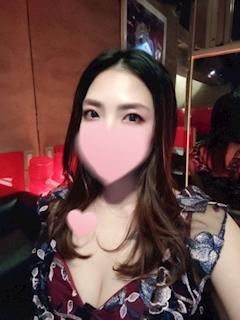 プロフィール写真2・しおり｜LUAR・ルアール - 古町のスナック