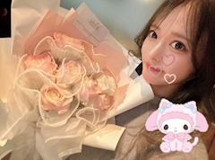 ももちゃん🍑【三鷹アーク】「お花💖」